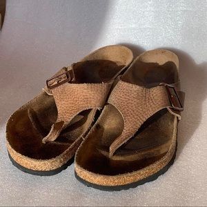 Men’s Birkenstock tan como sandals